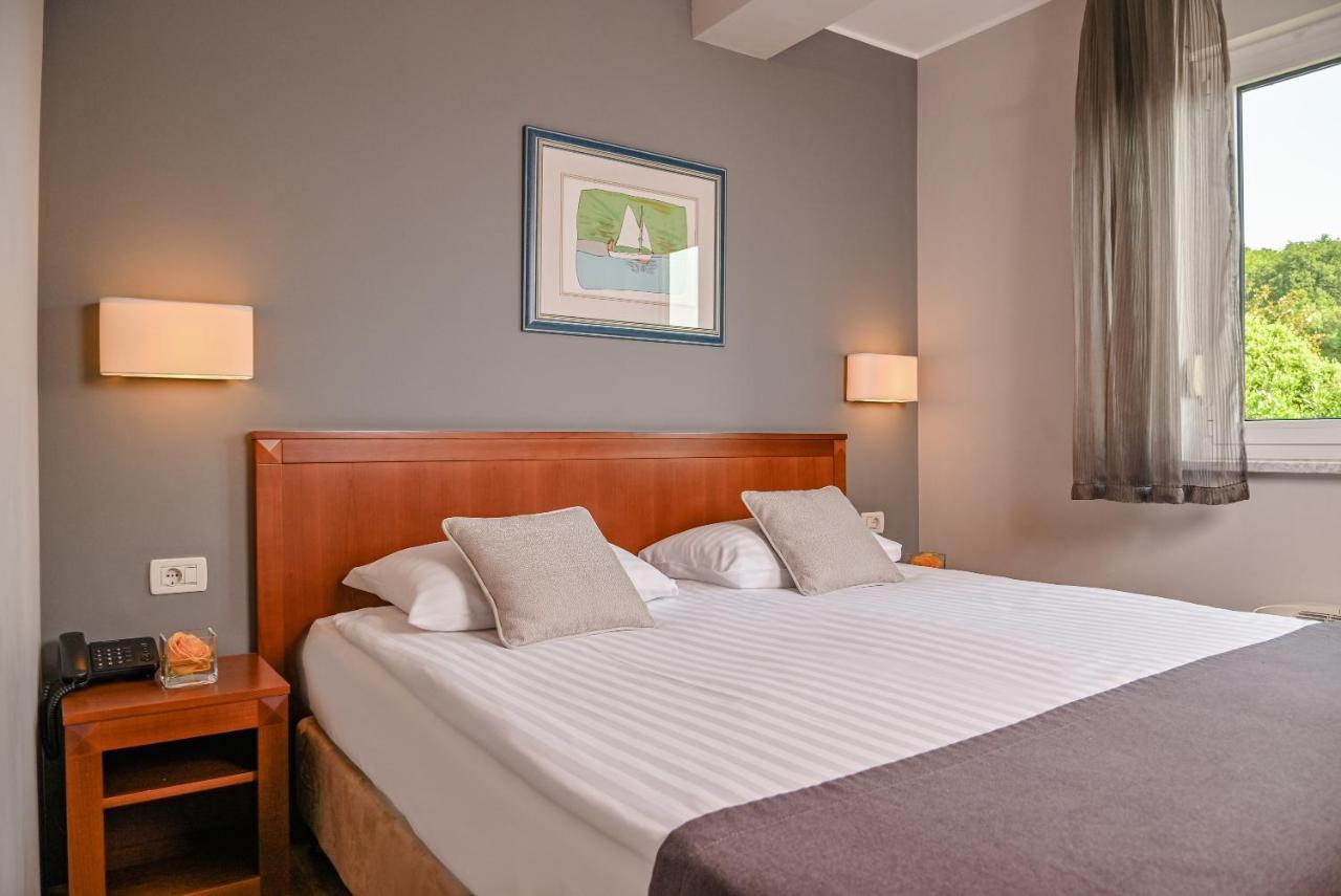 Hotel Laurus - Liburnia Opatija Exteriér fotografie